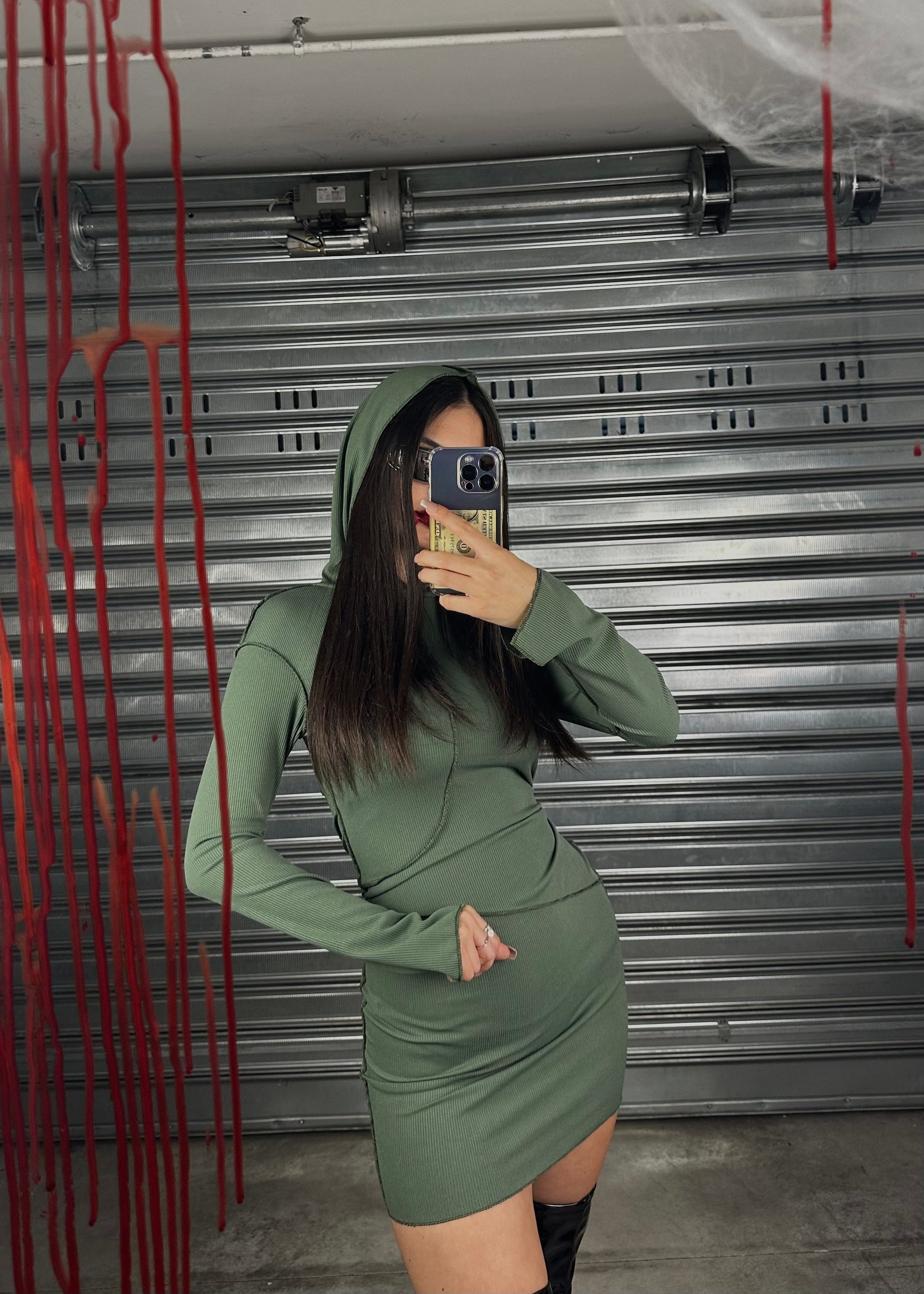 DRESS ALIEN