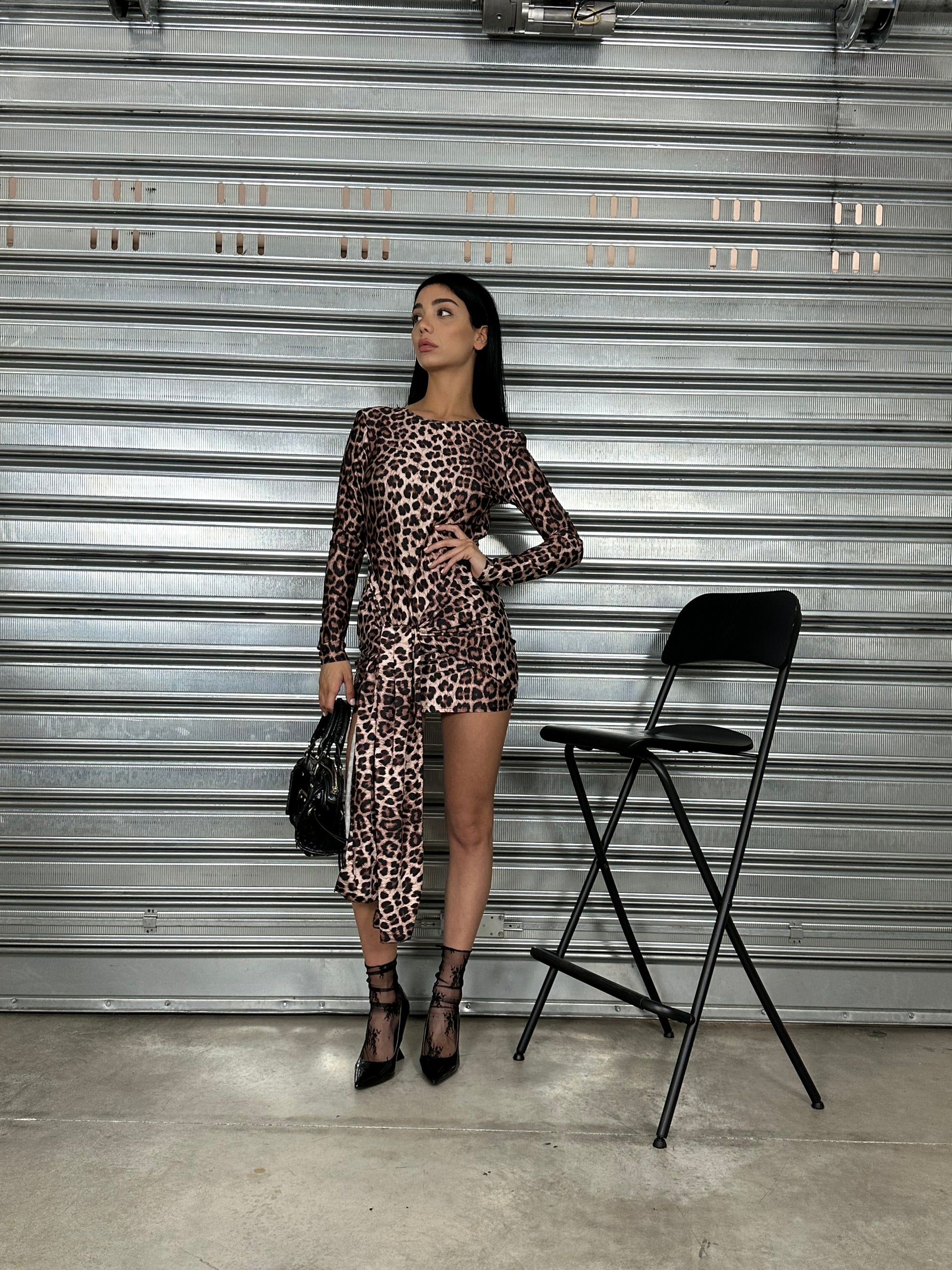 DRESS MACULATE